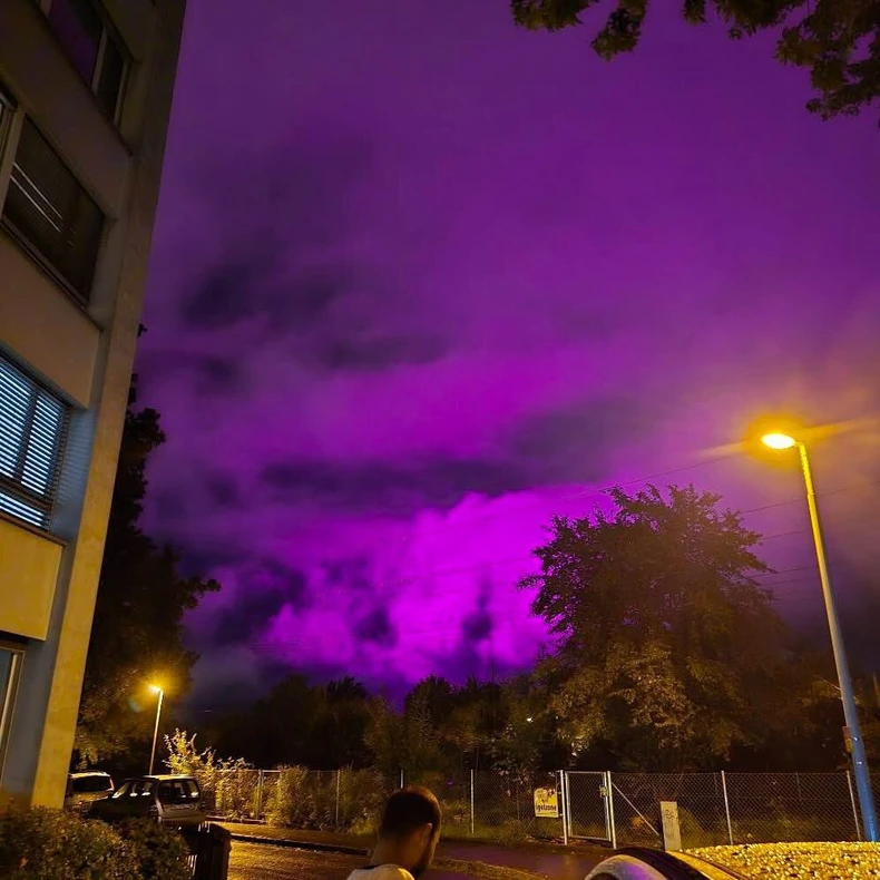 NEBO IZNAD BAZELA ODJEDNOM POSTALO LJUBIČASTO Stanovnici ostali u šoku, evo šta se desilo Foto: x / screenshot