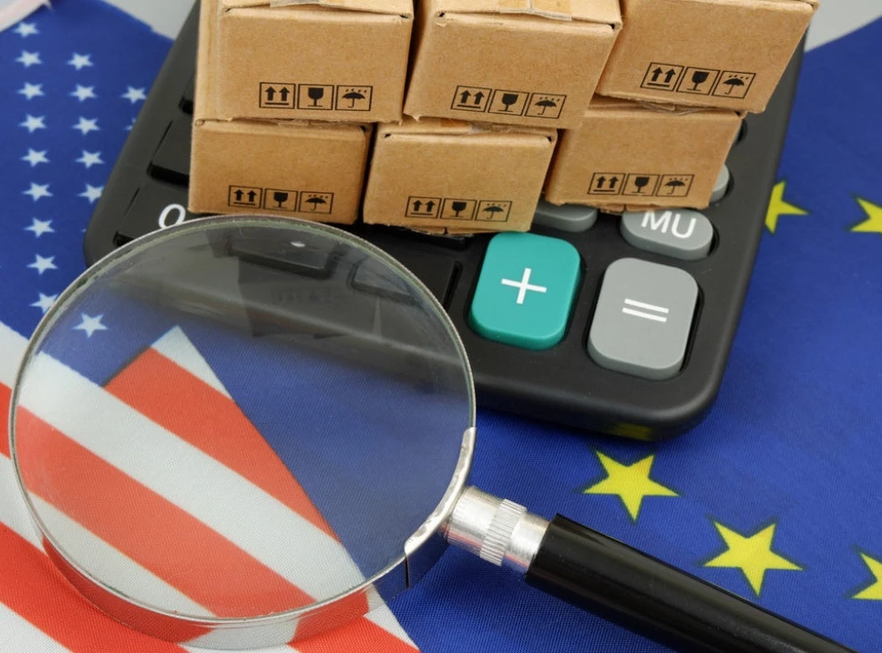 Tramp ponovo pozvao Evropsku uniju da prestane da kupuje naftu od Rusije Foto: Shutterstock.com/Valery Evlakhov, ilustracija