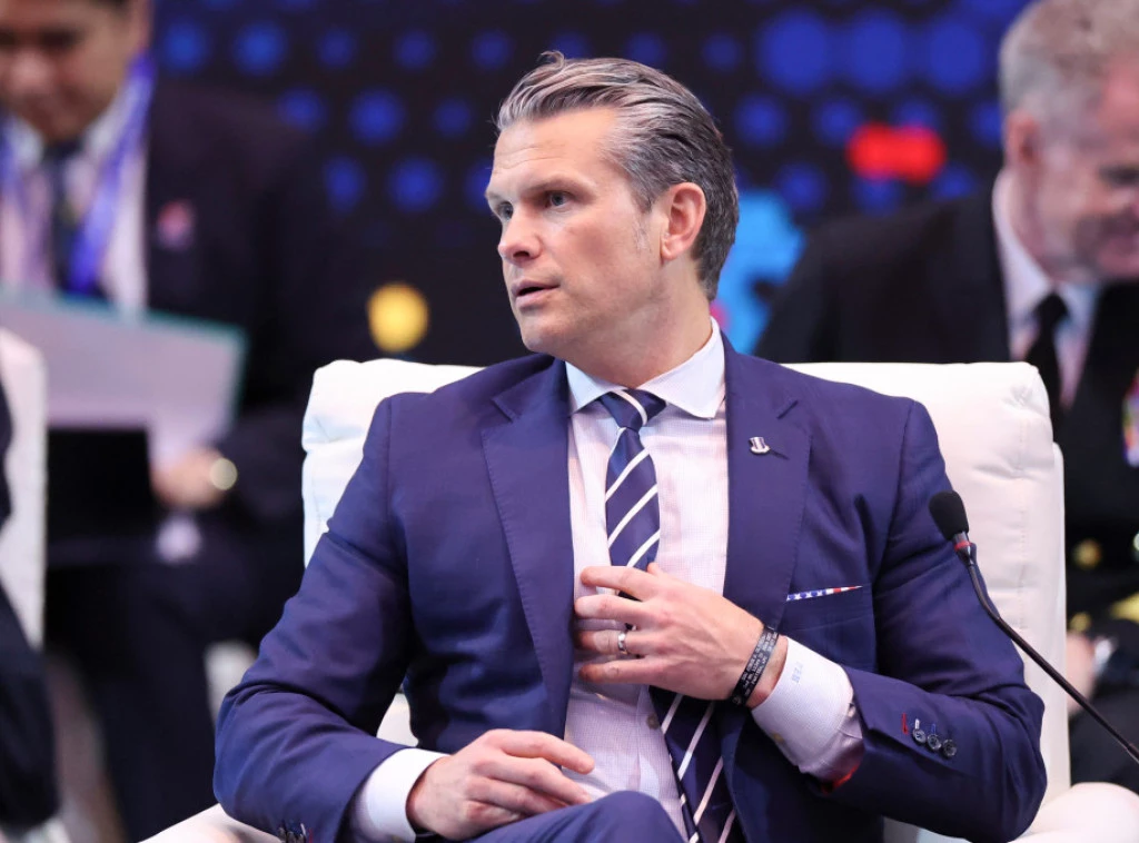 Hegset: Vašington i Peking će uspostaviti direktne kanale za vojnu komunikaciju Foto: lPool Photo via AP/Hasnoor Hussain