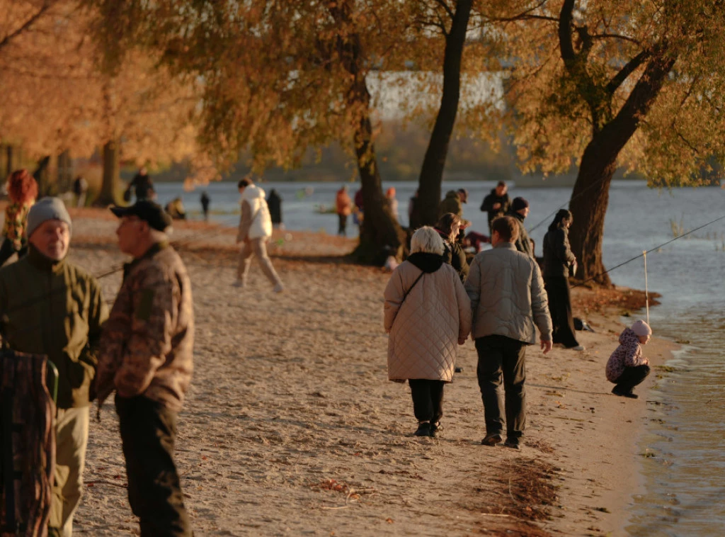 Jutro prohladno, tokom dana sunčano i toplo, temperatura do 26 stepeni Foto: AP Photo/Julia Demaree Nikhinson