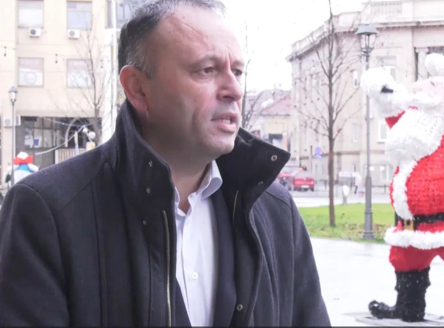 Dragan Stevović: Kragujevac izdvaja 35 miliona dinara za izgradnju novih i obnovu starih igrališta Foto: Tanjug/video