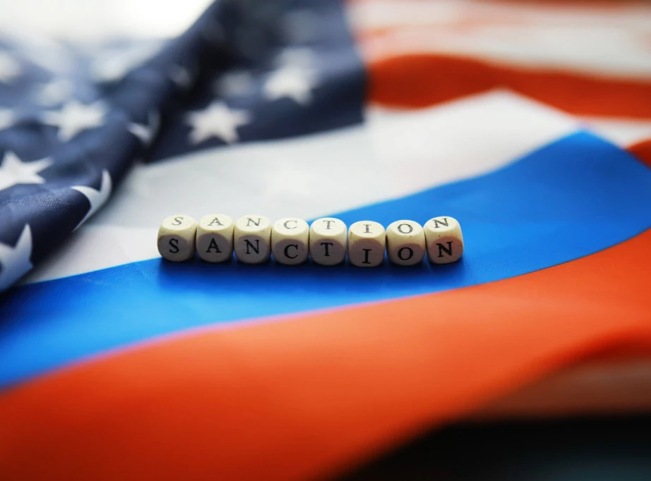 SAD: U pripremi novi paket sankcija Rusiji u slučaju da odbaci mirovni sporazum Foto: Shutterstock.com/alexkich, ilustracija