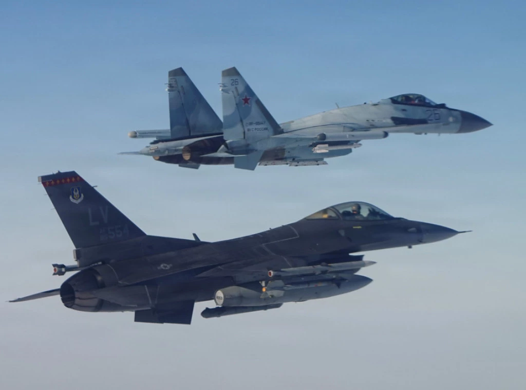 Uzbuna na Kipru zbog sumnjivog objekta, poleteli grčki F-16 Foto: Department of Defense photo via AP/HO