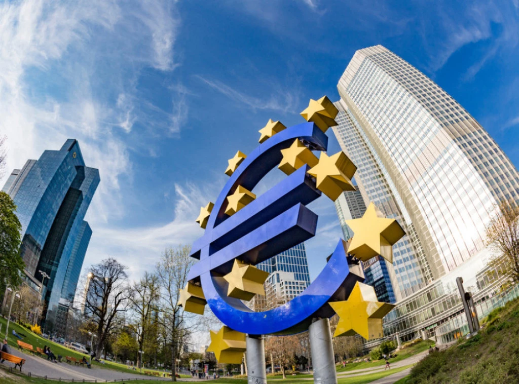 Foto: shutterstock.com/travelview, ilustracija